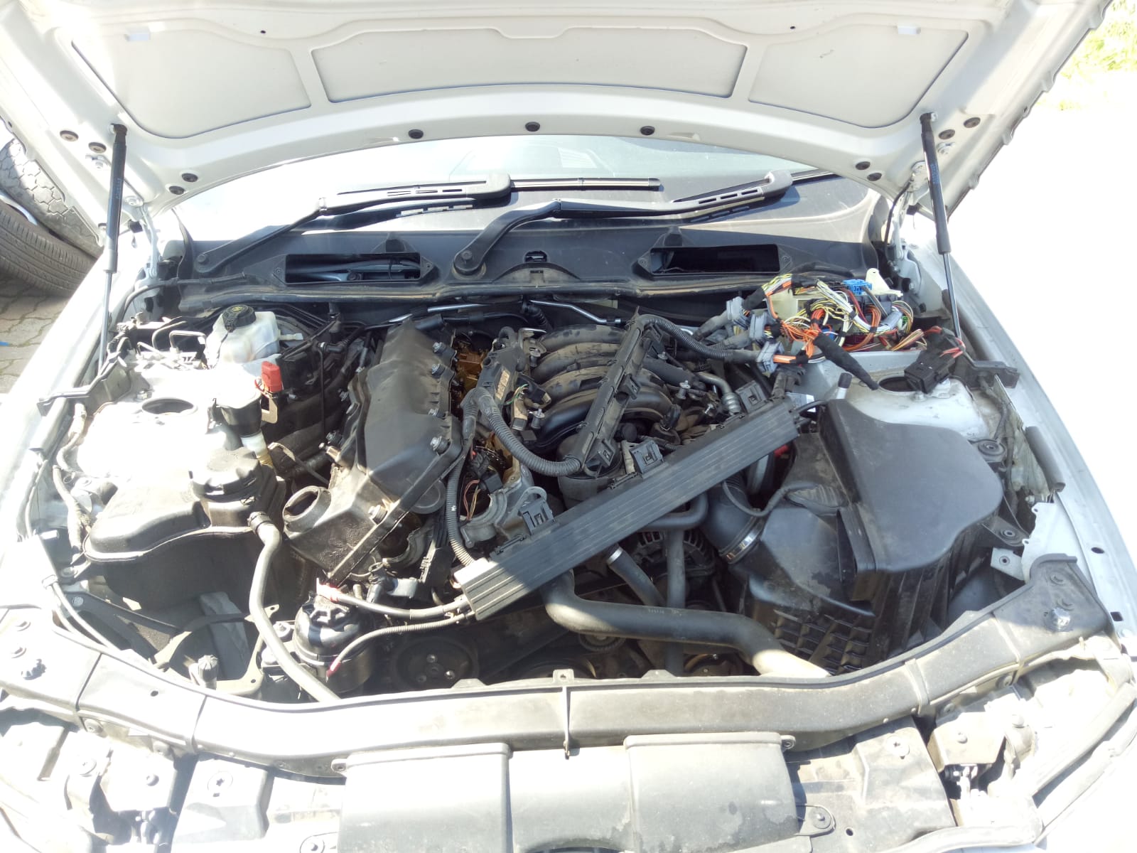 2007 BMW 3 SERIES E90, SEDAN, NON PARK SENSOR TYPE, 03/05-10/08 51127141053 REAR BUMPER