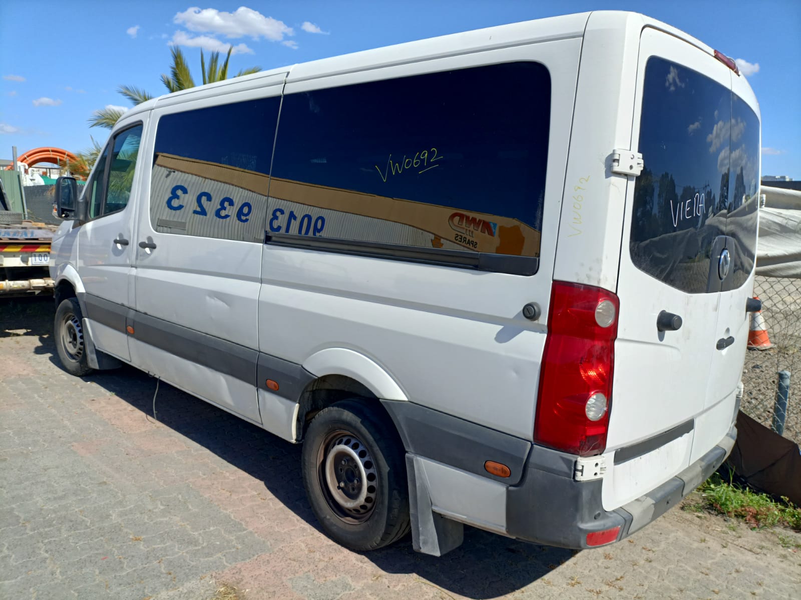 2012 VOLKSWAGEN CRAFTER DIESEL, 2.5, TURBO, BOSCH BRAND, 02/07-07/17 2E0612107B BRAKE BOOSTER