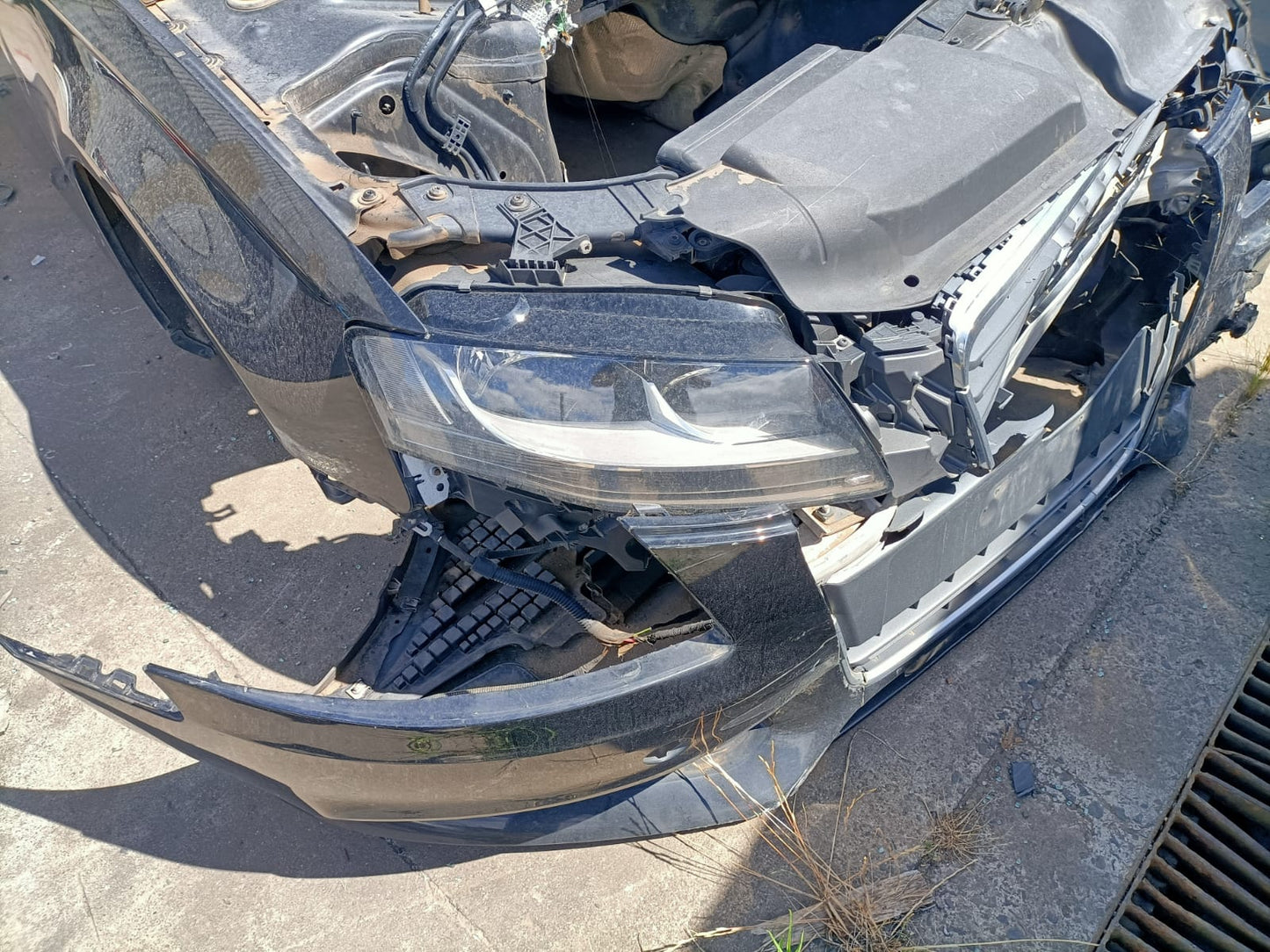 2010 AUDI A4 FRONT, W/ SUNROOF CONTROLS TYPE, BLACK, B8 8K, 04/08-06/12 8T0947111 COURTESY LIGHT