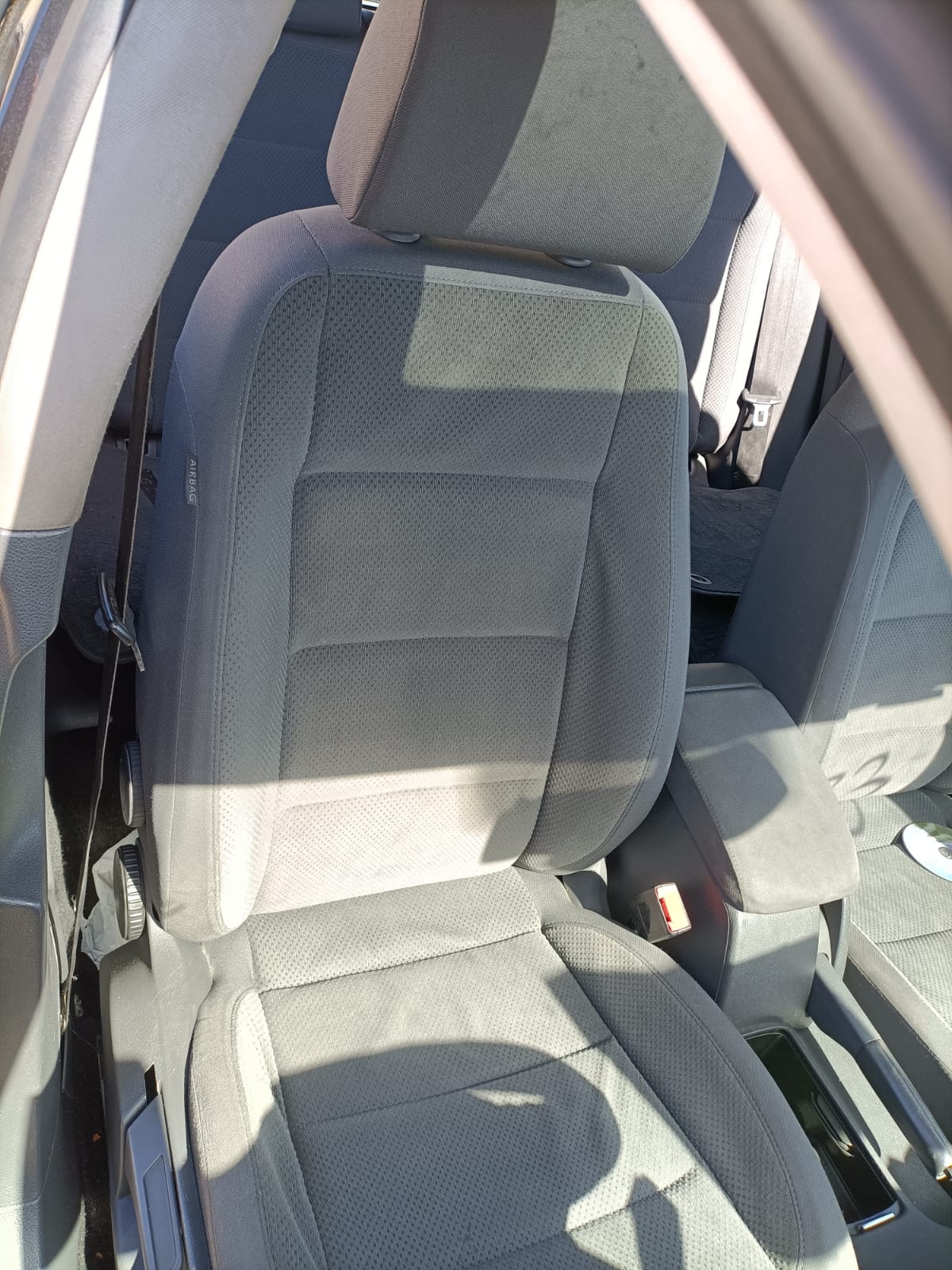 2006 VOLKSWAGEN GOLF GEN 5, HATCH, NON TINTED TYPE, 07/04-02/09 1K6945095AA LEFT TAILLIGHT