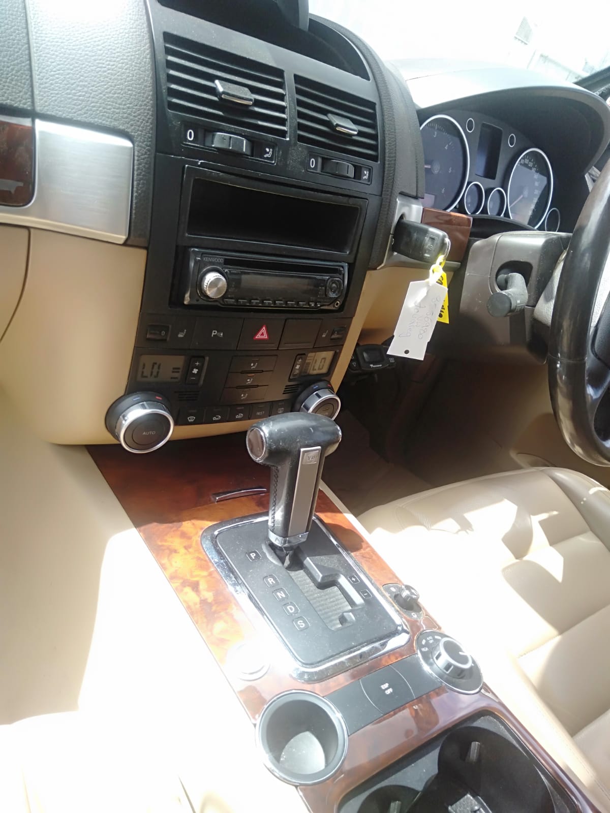 2007 VOLKSWAGEN TOUAREG 7L, W/ MOULD TYPE, 09/03-12/10 7L0833055M LEFT REAR DOOR SLIDING