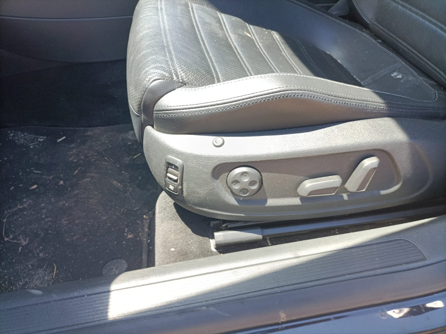 2011 VOLKSWAGEN PASSAT 3CC, PAIR, SEDAN, 01/09-02/12 1K0857551N 1K0857552K SUNVISOR