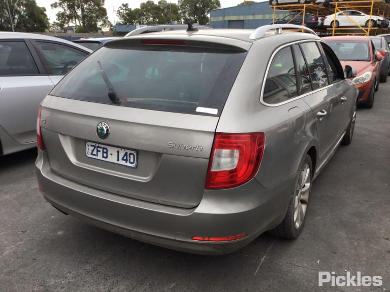 2012 SKODA SUPERB TAILGATE LOCK, 3T, WAGON, 10/10-12/15 8K9827505A DOOR BOOT GATE LOCK