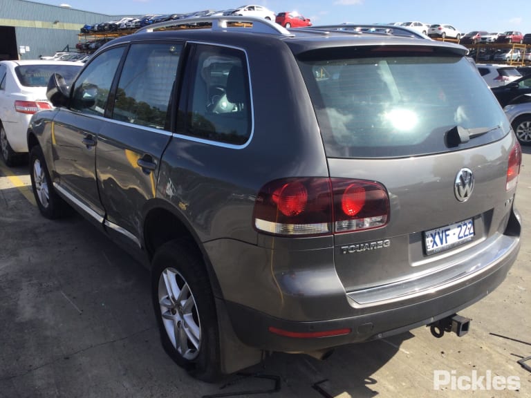 2010 VOLKSWAGEN TOUAREG 7L, W/ PARK SENSOR TYPE, 09/03-12/10 7L6807417D/7L6807434AH REAR BUMPER