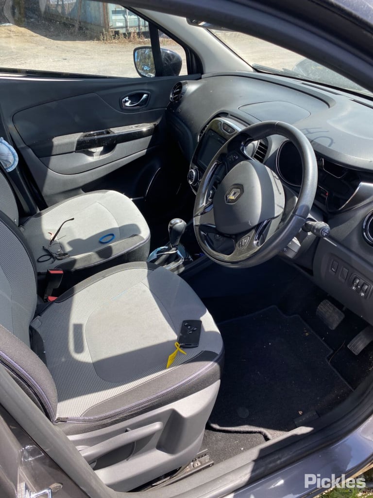 2016 RENAULT CAPTUR J87, IN BODY, NON DARK TINT TYPE, 08/14-05/17 265557367R LEFT TAILLIGHT