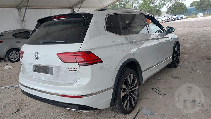 Wrecking 2019 VOLKSWAGEN TIGUAN for Used Parts VW1524