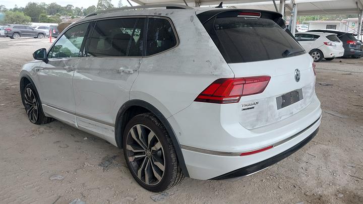 Wrecking 2019 VOLKSWAGEN TIGUAN for Used Parts VW1524