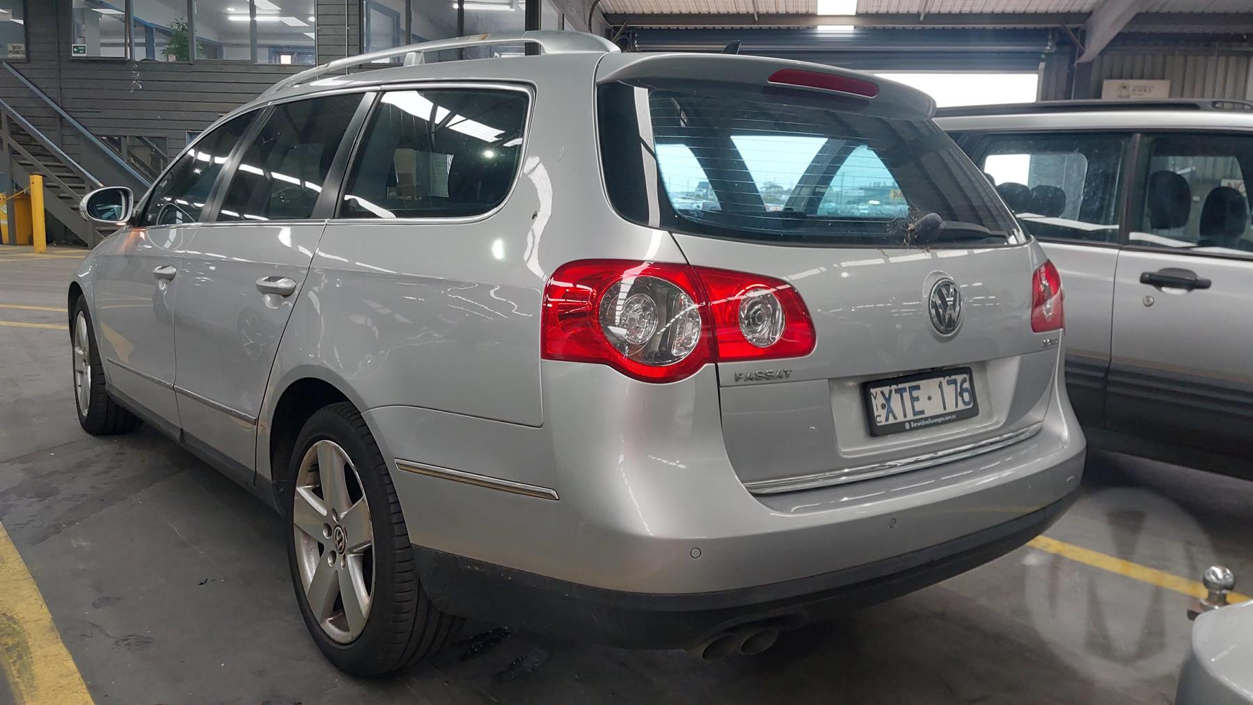 2010 VOLKSWAGEN PASSAT 3C/MK6 B6, WAGON, W/ PARK SENSOR TYPE, 03/06-09/10 3C9807417E REAR BUMPER