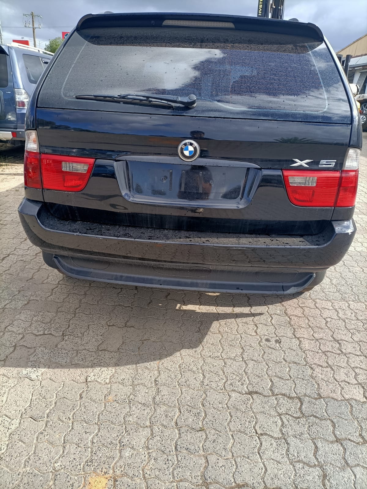 2005 BMW X5 LEFT REAR DOOR LOCK, POWER, E53, 11/00-08/06 51228402601 DOOR BOOT GATE LOCK