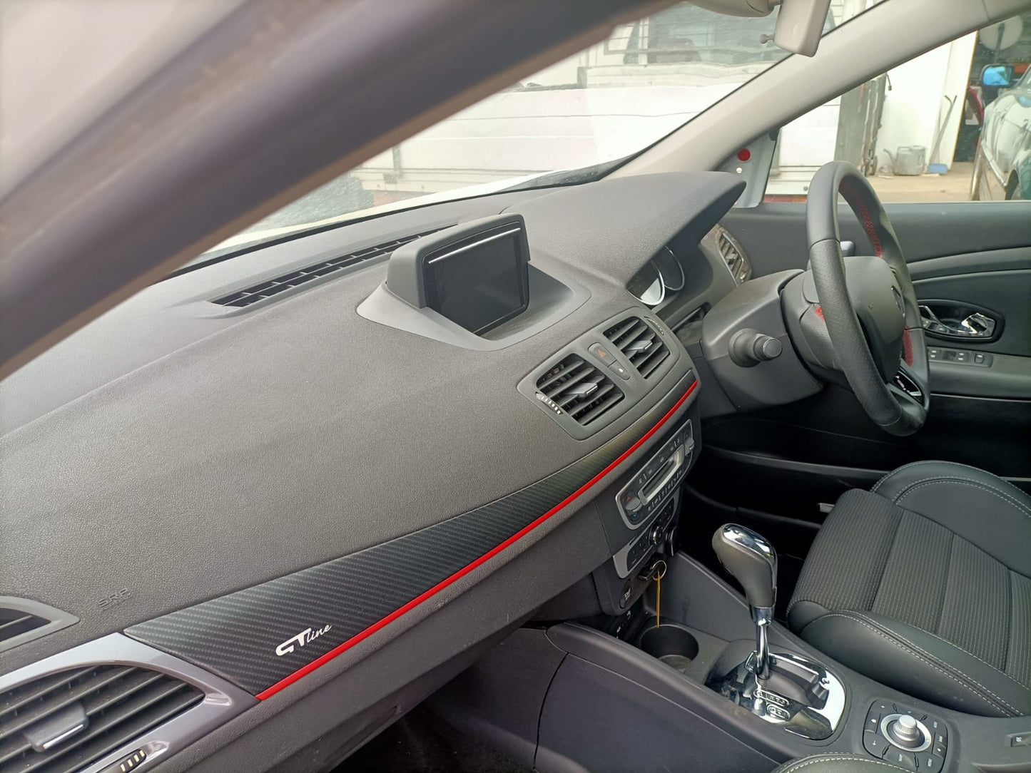 2016 RENAULT MEGANE HEAD UNIT, KNOB ON CENTRE, X32/X95, 07/14-05/16 281157698R RADIO CD DVD SAT TV