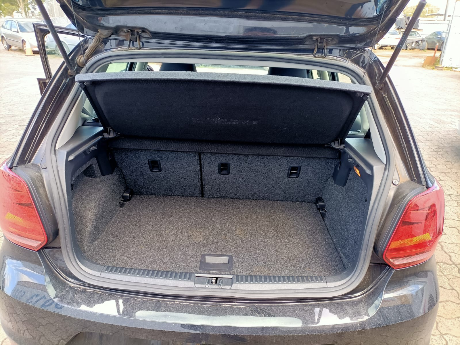 2015 VOLKSWAGEN POLO RIGHT REAR DOOR LOCK, P/N 6R4839016A, 6R, 05/10-09/17 6R4839016A DOOR BOOT GATE LOCK