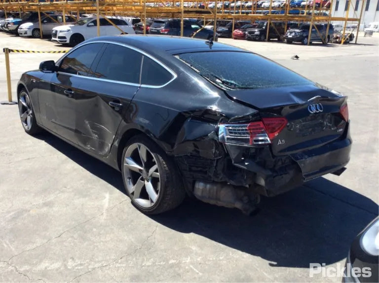 2013 AUDI A5/S5 8T, FRONT (CENTRE), W/ SUNROOF KNOB CONTROL TYPE, BEIGE, 10/11-11/16 8T0947111B COURTESY LIGHT