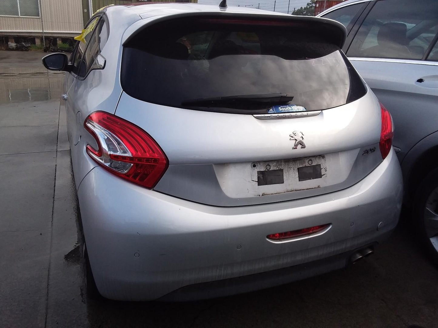 Wrecking 2012 PEUGEOT 208 for Used Parts PG0468