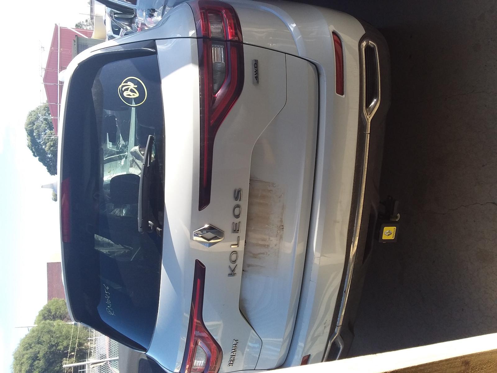 2017 RENAULT KALEOS XZG, 05/16-  COURTESY LIGHT