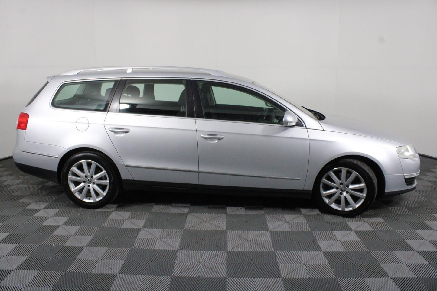 2008 VOLKSWAGEN PASSAT 3C/MK6 B6, WAGON, NON TINTED TYPE, 03/06-09/10 3C9945095N LEFT TAILLIGHT