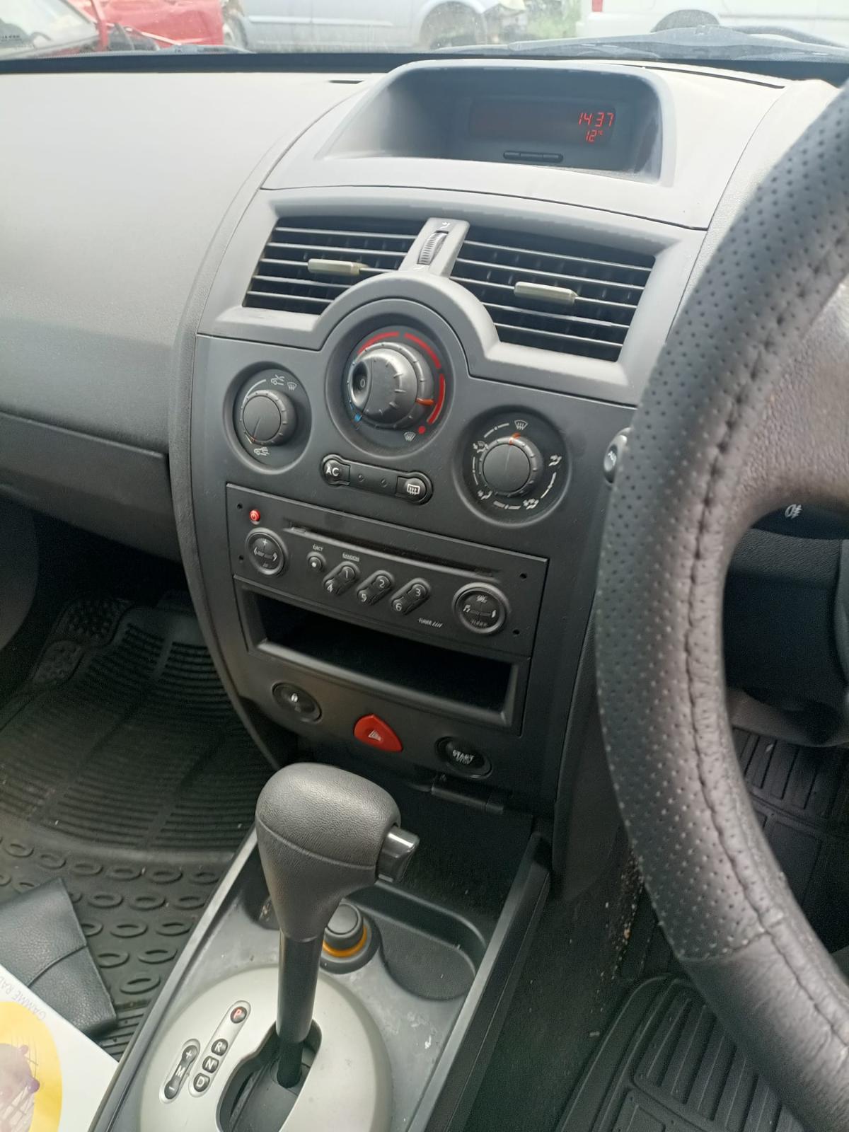2006 RENAULT MEGANE X84, 12/03-08/10 8200027781 DOOR BOOT GATE LOCK