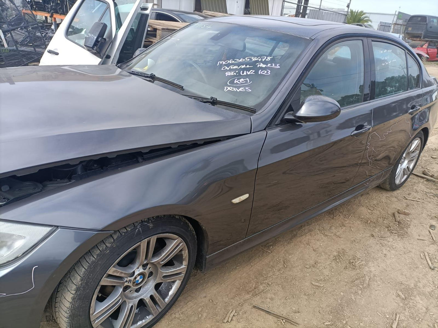 2006 BMW 3 SERIES E90/E91, SEDAN/WAGON, 03/05-04/12 41007203643 LEFT FRONT DOOR