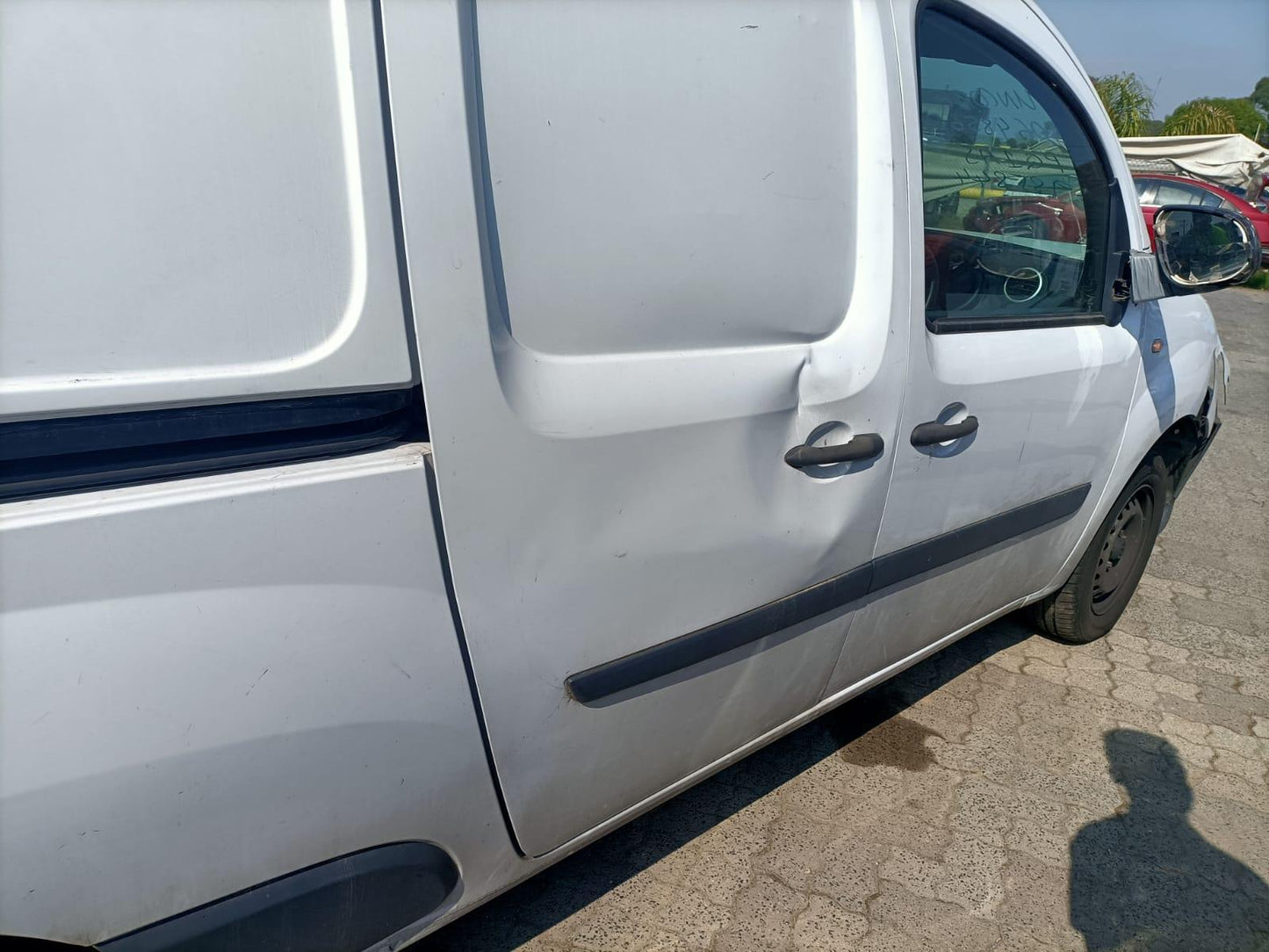 2014 RENAULT KANGOO RH FRONT, SEAT BELT ONLY (NO STALK), X61, 09/13- 8200448758 SEAT BELT STALK