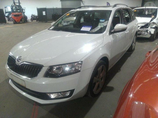 2014 SKODA OCTAVIA PETROL, 1.4, TURBO, NE, CHPA CODE, 11/13-09/20 04E100033B ENGINE