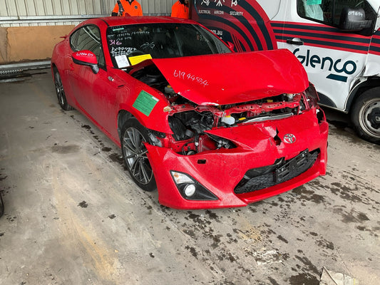 Wrecking 2014 TOYOTA 86 for Used Parts TO1617