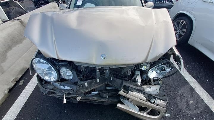 Wrecking 2003 MERCEDES E CLASS for Used Parts MB16312