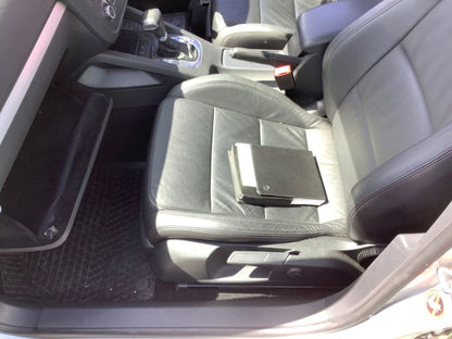 2010 VOLKSWAGEN JETTA FRONT (CENTRE), NON SUNROOF CONTROLS TYPE, 1KM, 02/06-07/11 1K0947106E COURTESY LIGHT