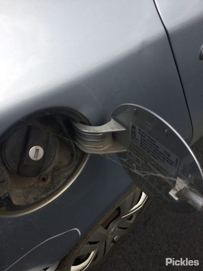 2014 SKODA FABIA 5J 08/11-01/15 6Q0407255S LEFT FRONT HUB ASSEMBLY