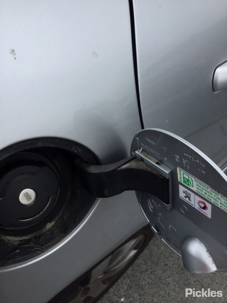 2012 PEUGEOT 308 T7, HATCH, ACCESS, NON PARK SENSOR TYPE, 08/11-12/13 7410EP REAR BUMPER