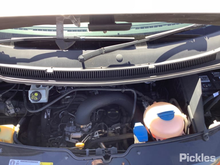 2015 VOLKSWAGEN TRANSPORTER T5, 08/04-06/15 7H0821102E RIGHT GUARD