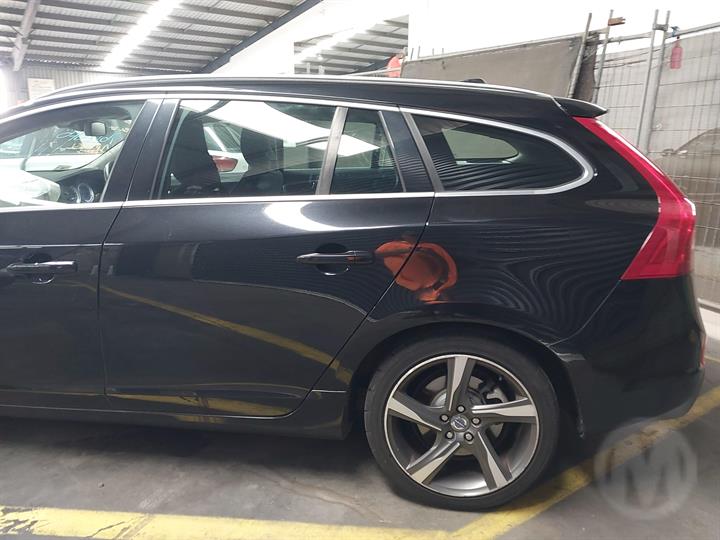 2011 VOLVO S60/V60 Mk2, R-DESIGN, HEATED, NON CAMERA, W/ AUTO DIMMING, SILVER TYPE, 12/10-12/18 31402629 LEFT DOOR MIRROR