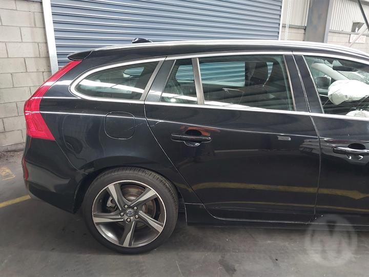 2011 VOLVO S60/V60 Mk2, R-DESIGN, HEATED, NON CAMERA, W/ AUTO DIMMING, SILVER TYPE, 12/10-12/18 31402629 LEFT DOOR MIRROR