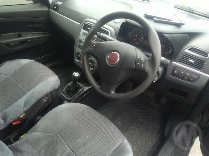 2014 FIAT PUNTO NON BLACKED OUT SURROUNDS TYPE, POP, 08/13-12/15 51937145	 LEFT HEADLAMP