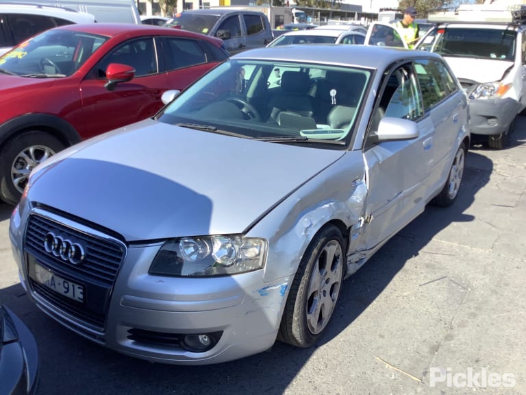 2008 AUDI A3 A3, 8P, 5DR HATCH, FOLDING TYPE, 03/04-09/08 8P2858532K RIGHT DOOR MIRROR
