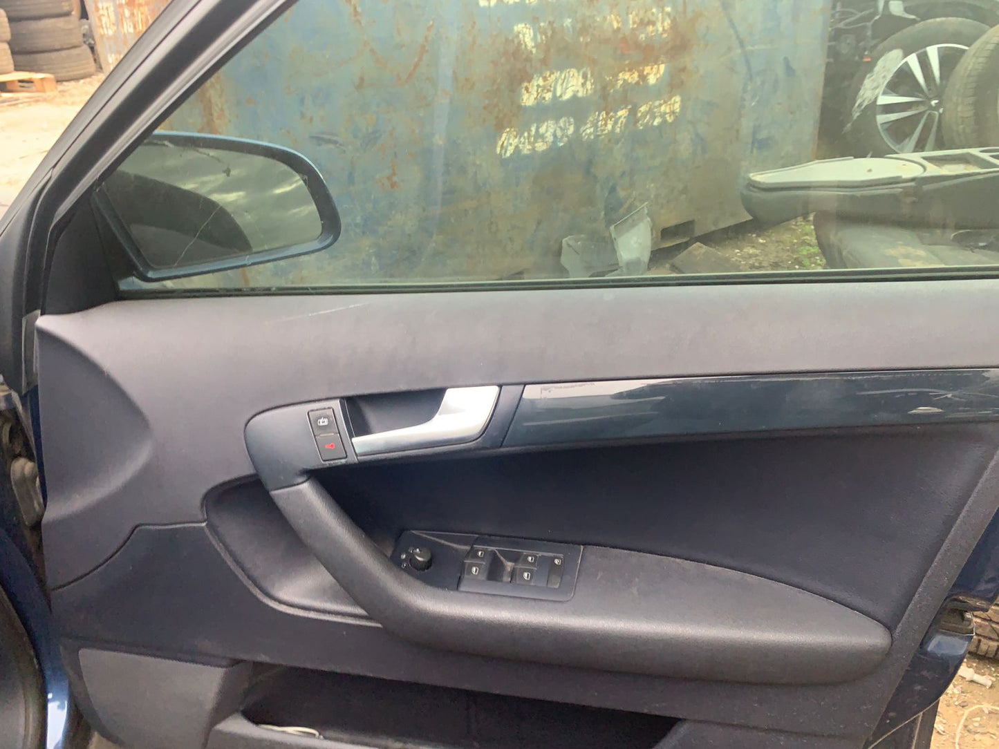 2007 AUDI A3 8P, 5DR TYPE, 03/04-04/13 8P4833052A RIGHT REAR DOOR SLIDING