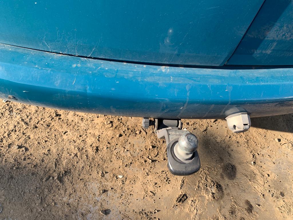 2007 VOLKSWAGEN CADDY RIGHT FRONT DOOR LOCK, 2K, 12/04-08/10 3D2837016J DOOR BOOT GATE LOCK