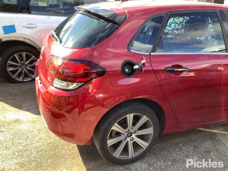 2015 CITROEN C4 B7, 10/11-12/16 96781446BJ COURTESY LIGHT