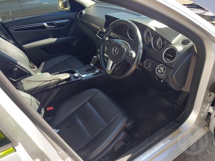 2012 MERCEDES C CLASS W204, SEDAN, 07/07-07/14 A2047302100 RIGHT REAR DOOR SLIDING