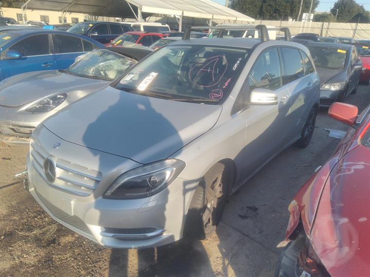 2014 MERCEDES B CLASS LEFT FRONT DOOR LOCK, W246, 12/11-02/19 A1667200335 DOOR BOOT GATE LOCK