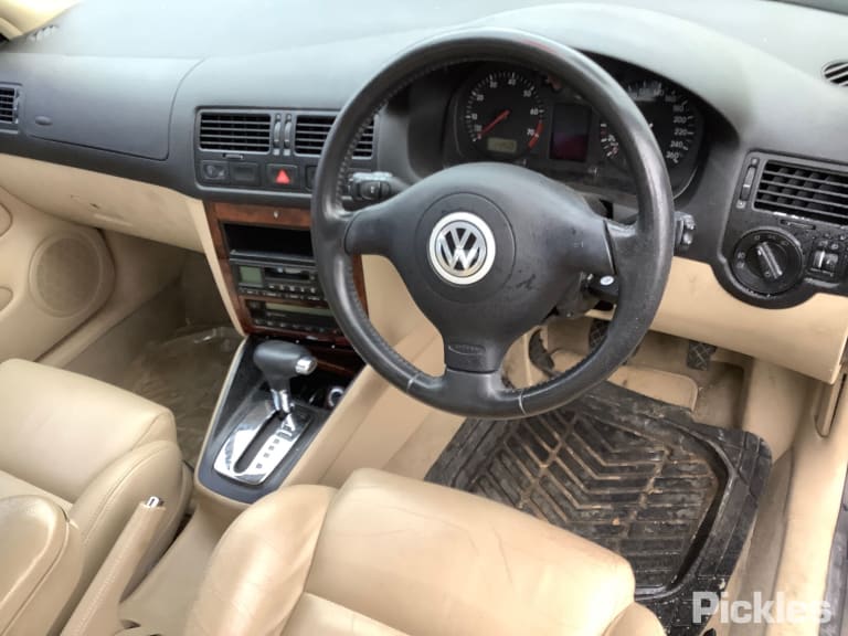 2000 VOLKSWAGEN BORA 1J, 12/99-12/05 1J0807305 R BAR BRACKET REINFO