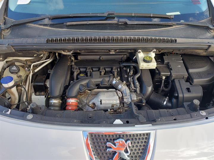 2011 PEUGEOT 3008 T8, 05/10-10/16  HIGH LEVEL STOPLIGHT