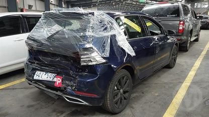 2018 VOLKSWAGEN GOLF GEN 7, 5DR HATCH, 01/13-08/20 5G4831055AS LEFT FRONT DOOR