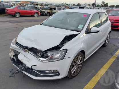 2015 VOLKSWAGEN POLO DISPLAY UNIT, 5.0IN COMPOSITION COLOUR, NON SAT NAV TYPE, 6R, 05/10-09/17 6C0035869B RADIO CD DVD SAT TV