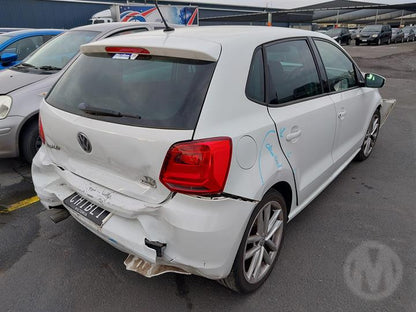 2015 VOLKSWAGEN POLO DISPLAY UNIT, 5.0IN COMPOSITION COLOUR, NON SAT NAV TYPE, 6R, 05/10-09/17 6C0035869B RADIO CD DVD SAT TV