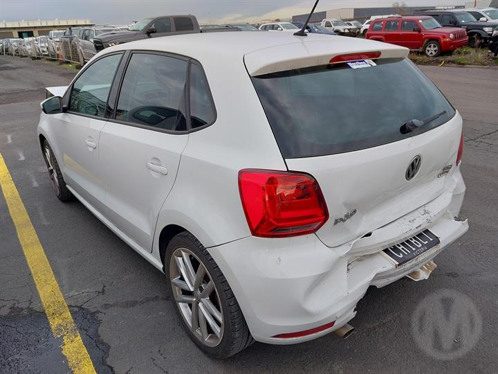 2015 VOLKSWAGEN POLO DISPLAY UNIT, 5.0IN COMPOSITION COLOUR, NON SAT NAV TYPE, 6R, 05/10-09/17 6C0035869B RADIO CD DVD SAT TV