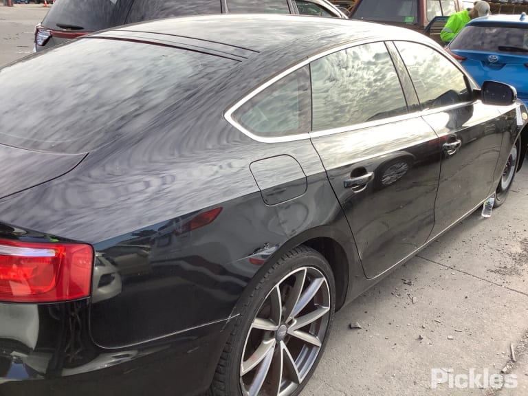 2010 AUDI A5/S5 A5, 8T, COUPE/HATCH, NON LED TYPE, 10/07-11/11 8T8945095 LEFT TAILLIGHT