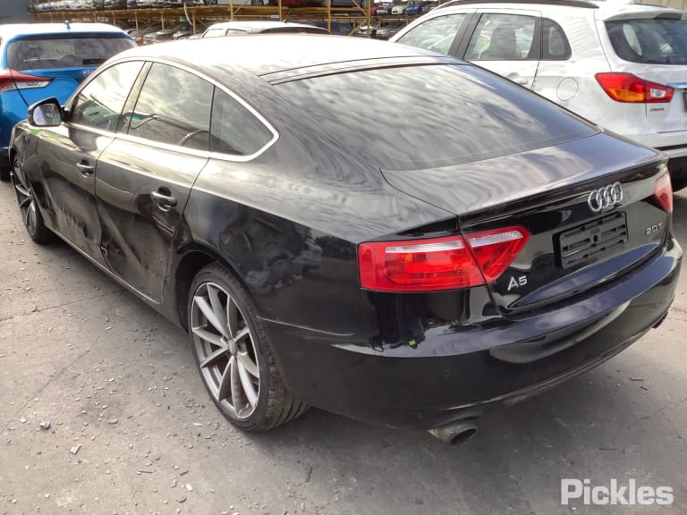 2010 AUDI A5/S5 8T, A5/S5, SPORTBACK, 10/07-11/16 8T8831052C RIGHT FRONT DOOR