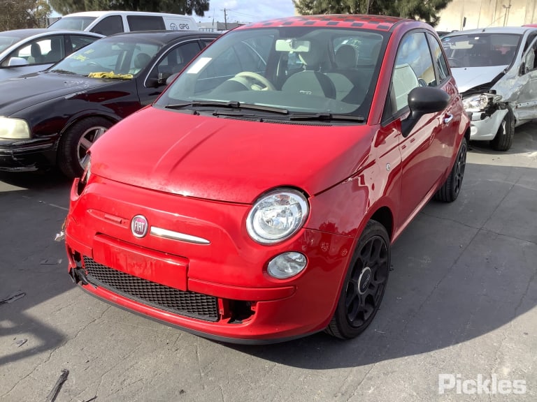 2014 FIAT 500 HATCH, LIGHT GREY LENS EDGING, 03/08-09/15 51885545 LEFT TAILLIGHT