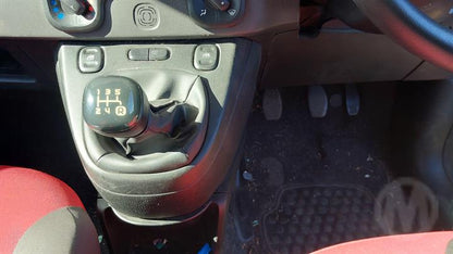 2014 FIAT PANDA FLARED TYPE, 150 SERIES, 10/13-12/15 52098467 LEFT FRONT DOOR