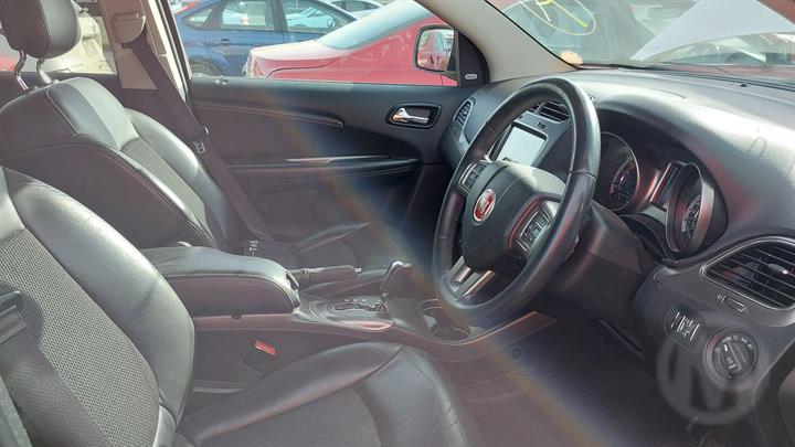 2015 FIAT FREEMONT DISPLAY UNIT, 8.4in W/ SAT NAV TYPE, JF, 04/13-01/17  RADIO CD DVD SAT TV
