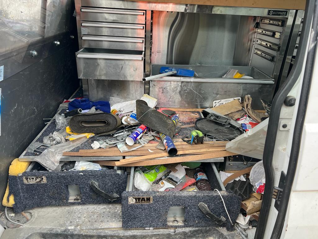 2013 VOLKSWAGEN TRANSPORTER DIESEL, 2.0, TURBO, AUTO T/M TYPE, T5, 12/09-06/15 02E911024A STARTER